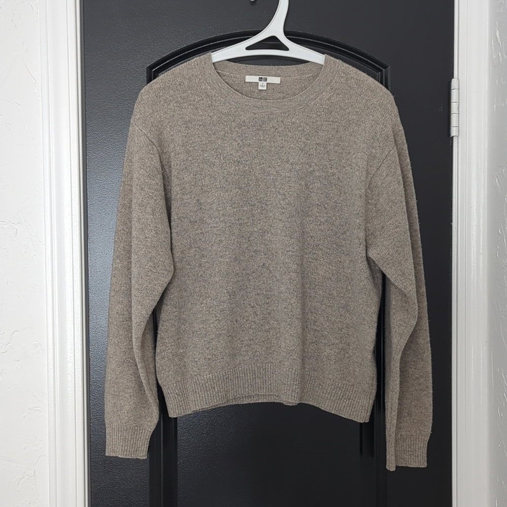 Uniqlo Wool Crew neck sweater